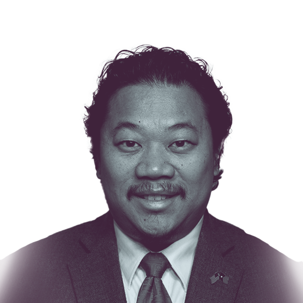 A black and white portrait of Xp Lee, Democratic candidate Minnesota House District 34B, smiling and looking into the camera.